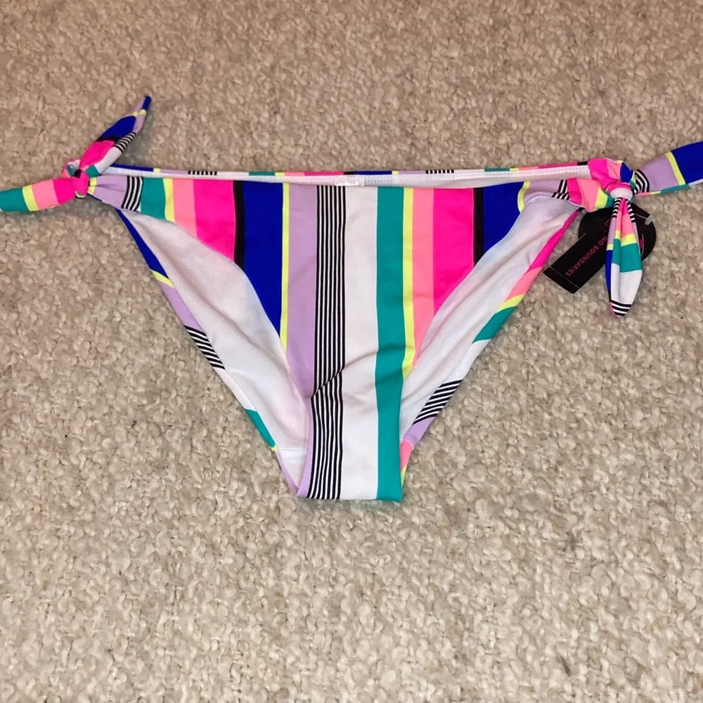 ☀️3for$10☀️ Bright Bikini Bottom Bundle size medium - Picture 3 of 9
